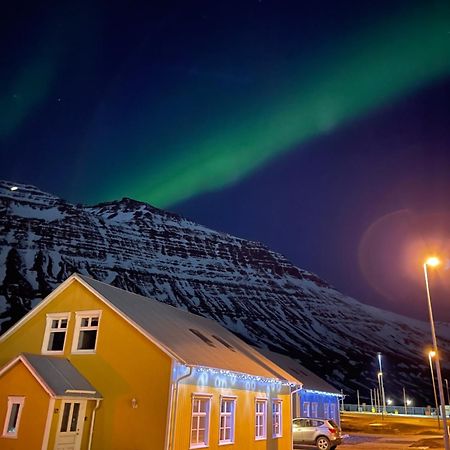 伦斯雷拉公寓酒店 Seyðisfjörður 外观 照片