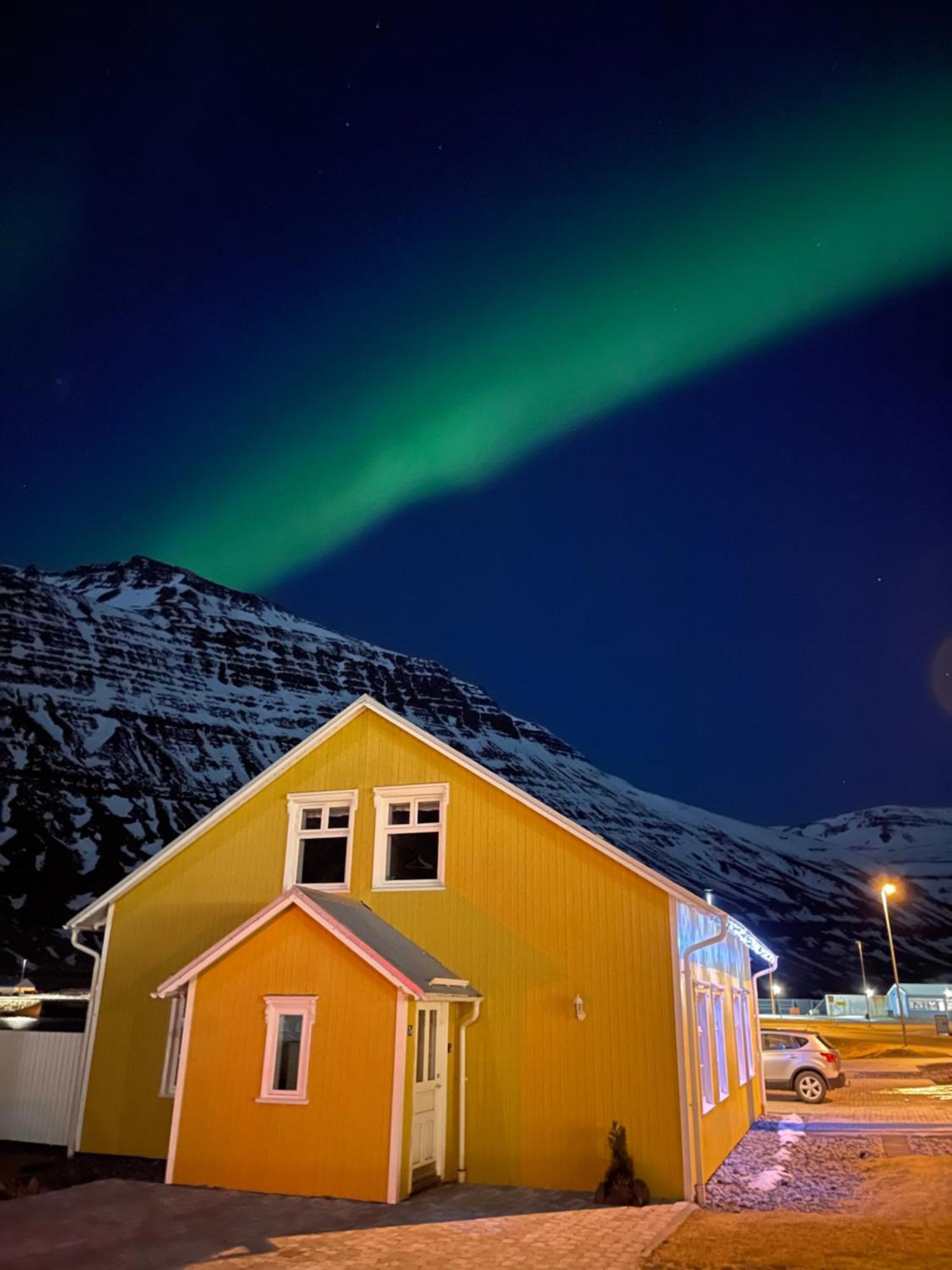 伦斯雷拉公寓酒店 Seyðisfjörður 外观 照片