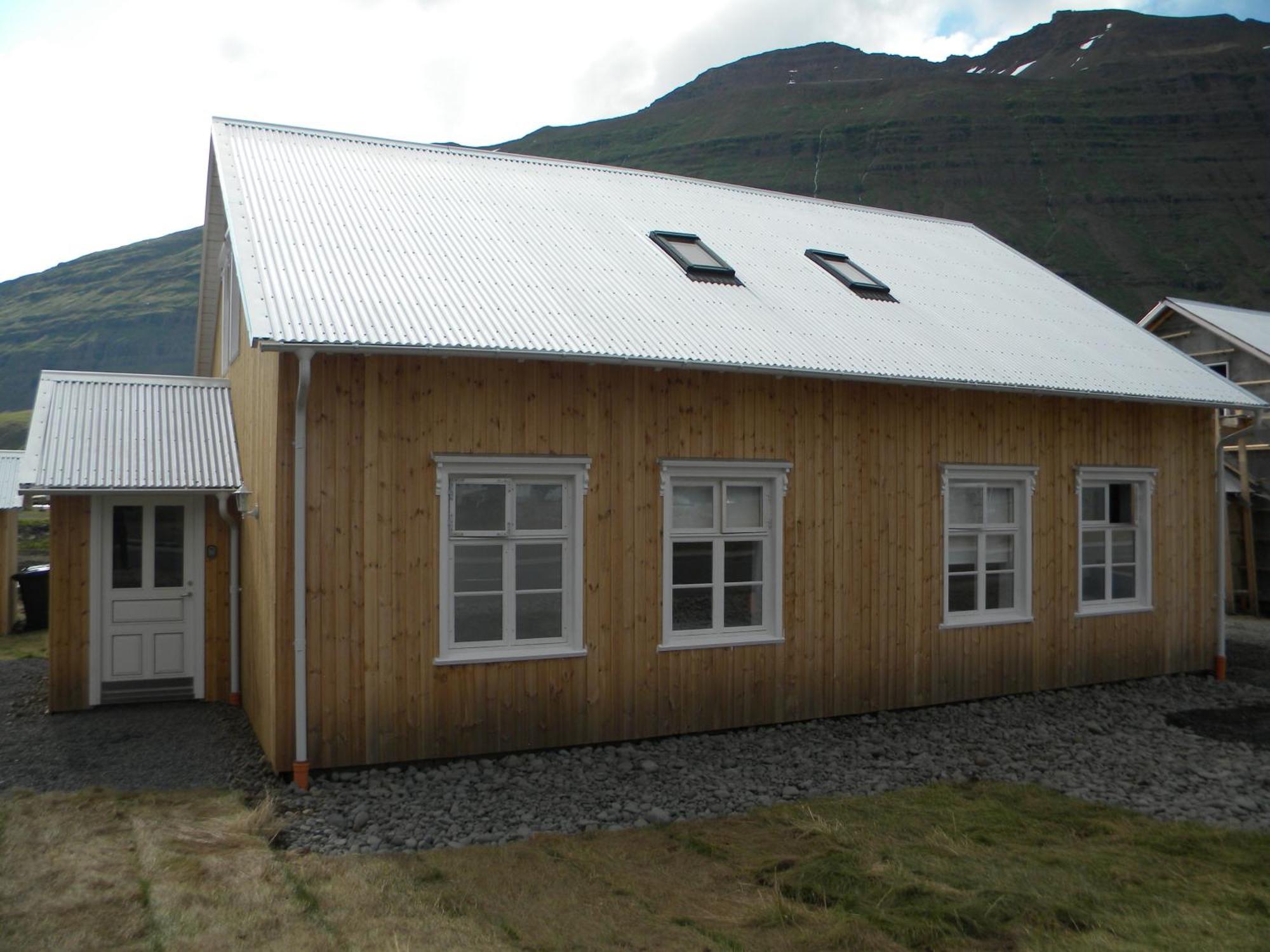 伦斯雷拉公寓酒店 Seyðisfjörður 客房 照片