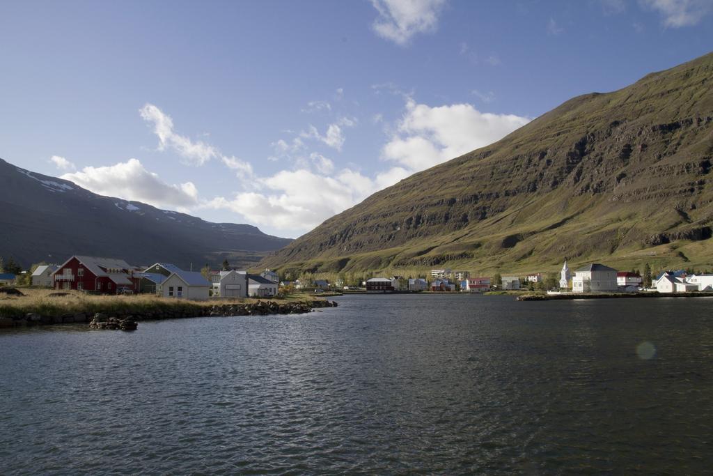 伦斯雷拉公寓酒店 Seyðisfjörður 客房 照片