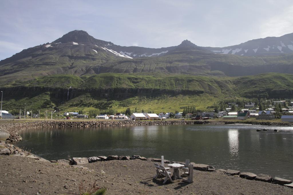 伦斯雷拉公寓酒店 Seyðisfjörður 客房 照片